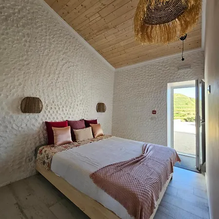 Portugals Infinity Eco Farmház *